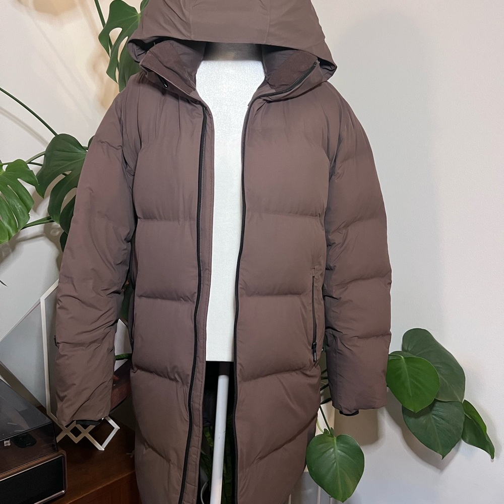 Aritzia Super Puff Waterproof Warm Brown Hooded Jacket (2024 winter season)